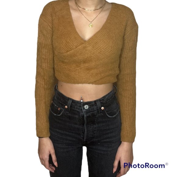 Crop wrap sweater - Picture 2 of 8
